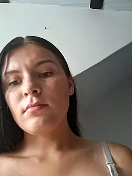 Snapshot of Yeras_ chatting on May 29, 6:17 pm Yeras online show from May 29, 6:17 pm