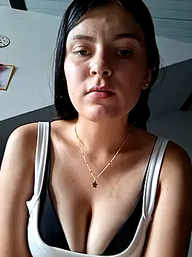 Snapshot of Yeras_ chatting on June 5, 5:18 pm Yeras online show from June 5, 5:18 pm