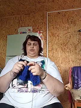 Snapshot of LisichkaOksana chatting on June 23, 9:07 am LisichkaOksana online show from June 23, 9:07 am