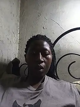 Snapshot of azina2 chatting on June 9, 6:30 pm azina2 online show from June 9, 6:30 pm