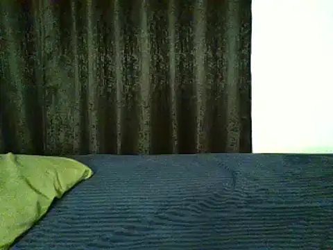 sweetdarling4 online show from June 18, 4:13 am