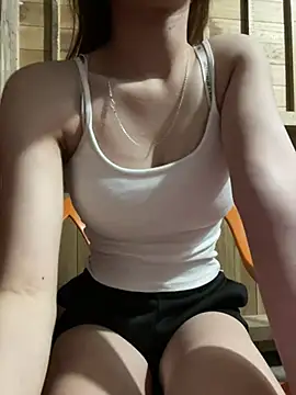 Snapshot of Bea-777 chatting on June 17, 5:36 pm Bea-777 online show from June 17, 5:36 pm