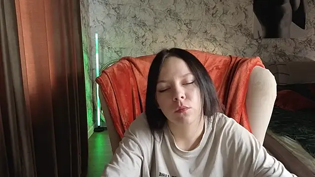Snapshot of Shirley_Hartt chatting on May 18, 8:31 am Shirley Hartt online show from May 18, 8:31 am