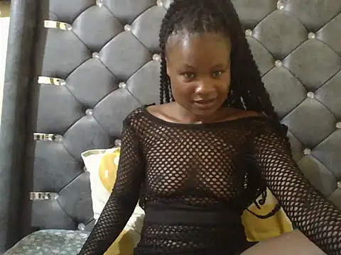 Snapshot of queenivy1 chatting on May 20, 1:50 pm queenivy1 online show from May 20, 1:50 pm