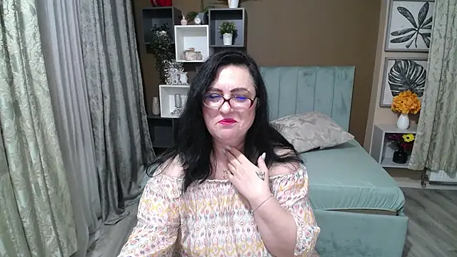 Snapshot of ValerieSmithsx chatting on July 7, 7:23 am ValerieSmithsx online show from July 7, 7:23 am