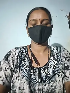 Snapshot of madhushree143 chatting on June 16, 5:04 pm madhushree143 online show from June 16, 5:04 pm