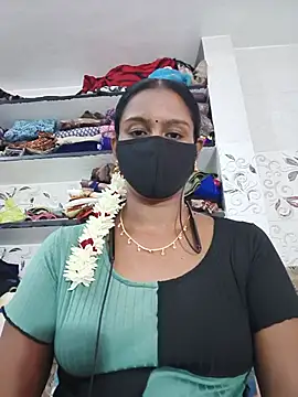 Snapshot of madhushree143 chatting on July 19, 5:55 am madhushree143 online show from July 19, 5:55 am