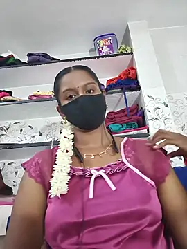 Snapshot of madhushree143 chatting on July 21, 12:40 pm madhushree143 online show from July 21, 12:40 pm