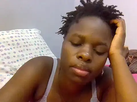 Snapshot of ebonyprincess2 chatting on June 21, 5:54 am ebonyprincess2 online show from June 21, 5:54 am