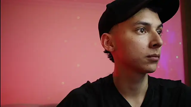 Snapshot of archi_love chatting on February 6, 5:12 am archi love online show from February 6, 5:12 am