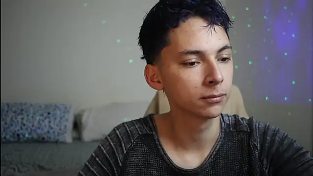 Snapshot of archi_love chatting on February 8, 5:33 am archi love online show from February 8, 5:33 am