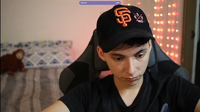 Snapshot of archi_love chatting on April 11, 1:10 am archi love online show from April 11, 1:10 am