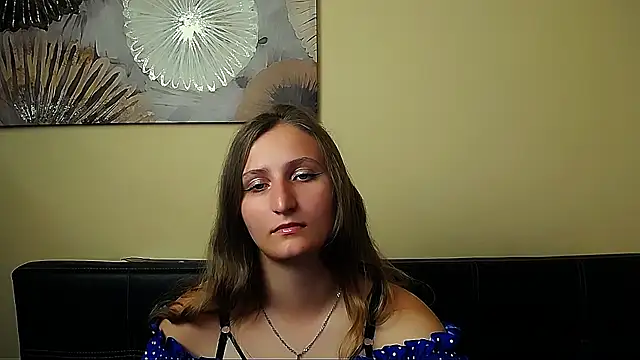 Snapshot of Jenny_smille_ chatting on June 26, 5:56 am Jenny smille online show from June 26, 5:56 am