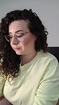 Elissa Floyd   online show from May 23, 5:12 am