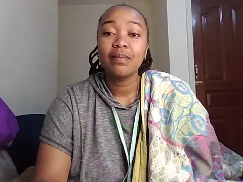Snapshot of atara_seren chatting on June 17, 9:12 am atara seren online show from June 17, 9:12 am