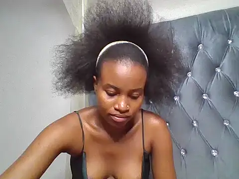 Snapshot of Rebel-Queen chatting on June 28, 6:58 pm Rebel-Queen online show from June 28, 6:58 pm