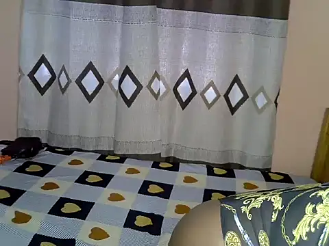 Snapshot of bootybaddie01 chatting on May 27, 5:37 am bootybaddie01 online show from May 27, 5:37 am