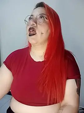Snapshot of bruja_sscarlata chatting on June 4, 6:14 pm bruja sscarlata online show from June 4, 6:14 pm