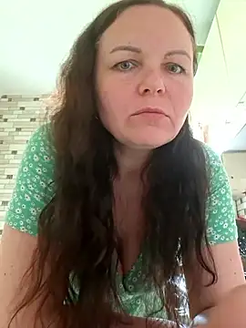 Snapshot of Meri_a chatting on May 20, 12:44 pm Meri a online show from May 20, 12:44 pm