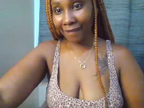 Snapshot of Sexie_sugar chatting on July 17, 5:25 am Sexie sugar online show from July 17, 5:25 am