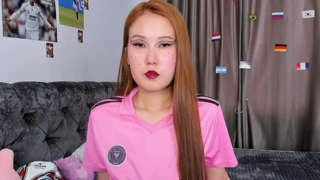 cinnamonpiegirl online show from June 20, 3:20 am