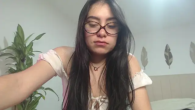 Snapshot of srta_karla98 chatting on May 20, 9:32 pm srta karla98 online show from May 20, 9:32 pm