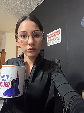Snapshot of SaraSeduce7 chatting on June 6, 1:38 pm SaraSeduce7 online show from June 6, 1:38 pm
