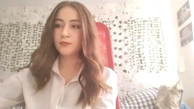 Pollykiss online show from June 14, 9:33 am