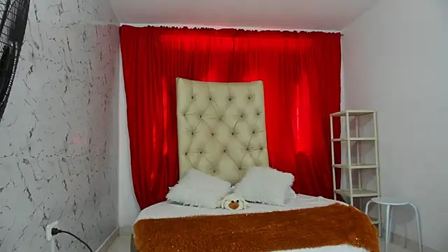 sweetkitty 20  online show from June 23, 7:34 pm