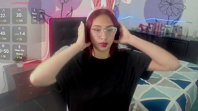 Snapshot of ashly_litlle chatting on June 23, 1:14 am ashly litlle online show from June 23, 1:14 am