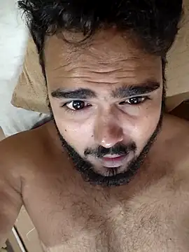 Snapshot of Sexyboyforyou33 chatting on June 18, 9:14 am Sexyboyforyou33 online show from June 18, 9:14 am