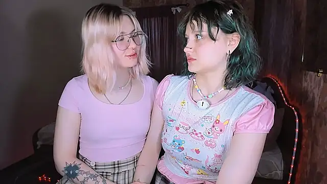 SusieMilkis online show from May 20, 2:18 am