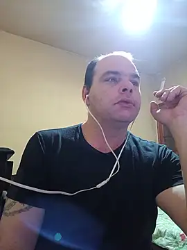 Snapshot of Safado700 chatting on June 23, 1:58 am Safado700 online show from June 23, 1:58 am