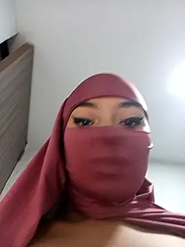Snapshot of Samira_1 chatting on June 18, 8:46 pm Samira 1 online show from June 18, 8:46 pm