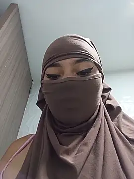 Snapshot of Samira_1 chatting on June 19, 8:23 pm Samira 1 online show from June 19, 8:23 pm
