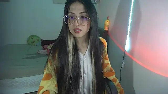 Frida nymph online show from June 28, 9:37 am