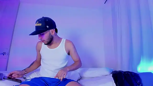  Kevin xxx online show from September 21, 5:42 am