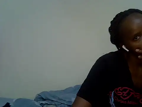 Snapshot of Ebonyluxe12 chatting on May 26, 10:55 am Ebonyluxe12 online show from May 26, 10:55 am