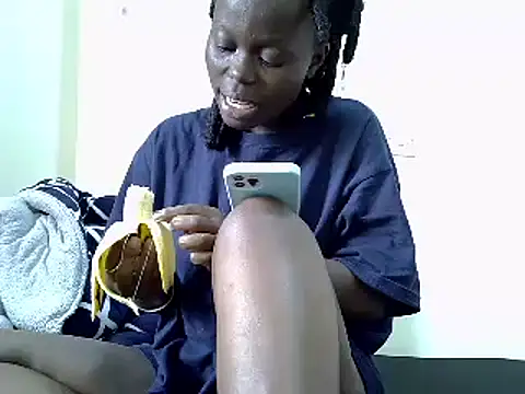 ebonycurvedass online show from June 18, 10:30 am
