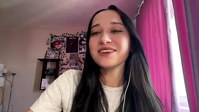 so lilyt online show from May 22, 9:59 am