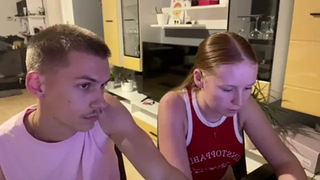 Snapshot of LeoAndLili chatting on June 24, 7:57 pm LeoAndLili online show from June 24, 7:57 pm