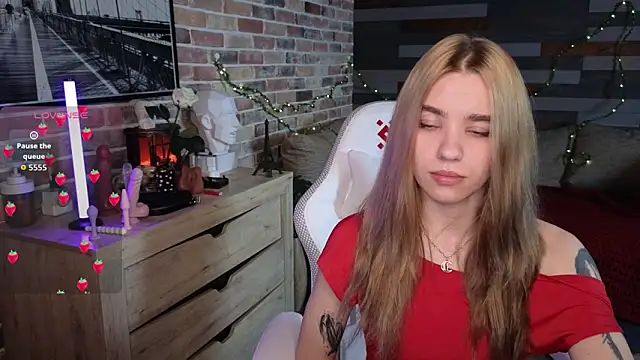Snapshot of eva_swetty chatting on June 12, 9:03 pm eva swetty online show from June 12, 9:03 pm