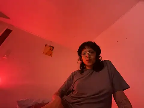 Snapshot of zoe_secrets chatting on June 27, 12:48 am zoe secrets online show from June 27, 12:48 am