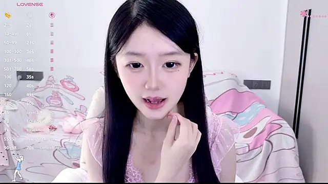 KylinKylin online show from June 26, 5:28 pm