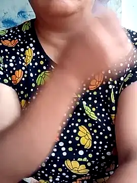 Snapshot of Bong_sexy chatting on June 18, 12:33 am Bong sexy online show from June 18, 12:33 am