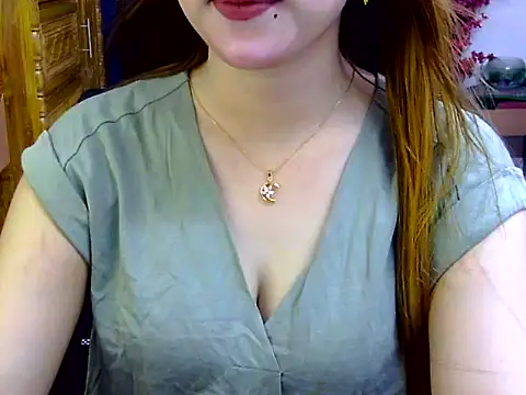 Snapshot of Adiba_Obu_20 chatting on June 5, 6:02 pm Adiba Obu 20 online show from June 5, 6:02 pm