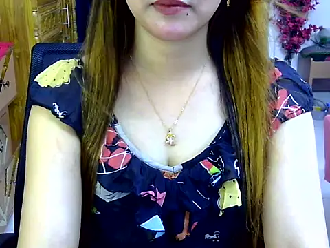 Snapshot of Adiba_Obu_20 chatting on June 6, 6:56 pm Adiba Obu 20 online show from June 6, 6:56 pm