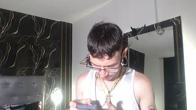 Snapshot of Ryan_Owenss chatting on July 2, 3:06 am Ryan Owenss online show from July 2, 3:06 am