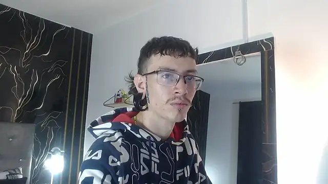 Snapshot of Ryan_Owenss chatting on July 3, 3:35 am Ryan Owenss online show from July 3, 3:35 am