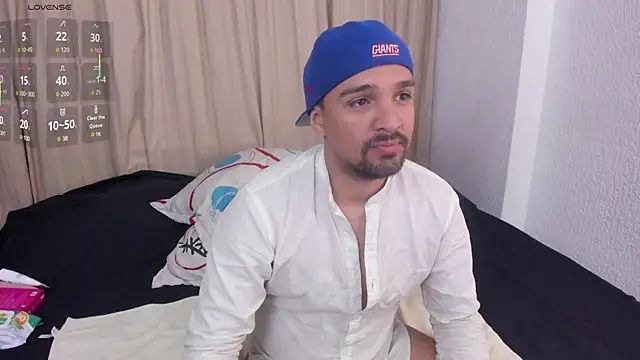 Snapshot of max_ed chatting on June 5, 5:47 am max ed online show from June 5, 5:47 am